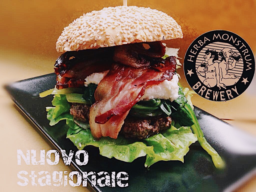 Nuovo stagionale di Aprile con hamburger di manzo, bacon croccante, spinaci saltati in padella, insalata di stagione e ricotta fresca! Da Herba Monstrum Brewery, in via Ettore Monti, 29, 23851 in zona Ponte Azzone Visconti Lecco