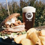 Nuovo hamburger stagionale con pane di segale, castagne caramellate, funghi porcini trifolati, crema di crescenza, speck, misticanza e trita di manzo italiano. Herba Monstrum Brewery via Ettore Monti, 29, 23851 in zona Ponte Azzone Visconti Lecco.