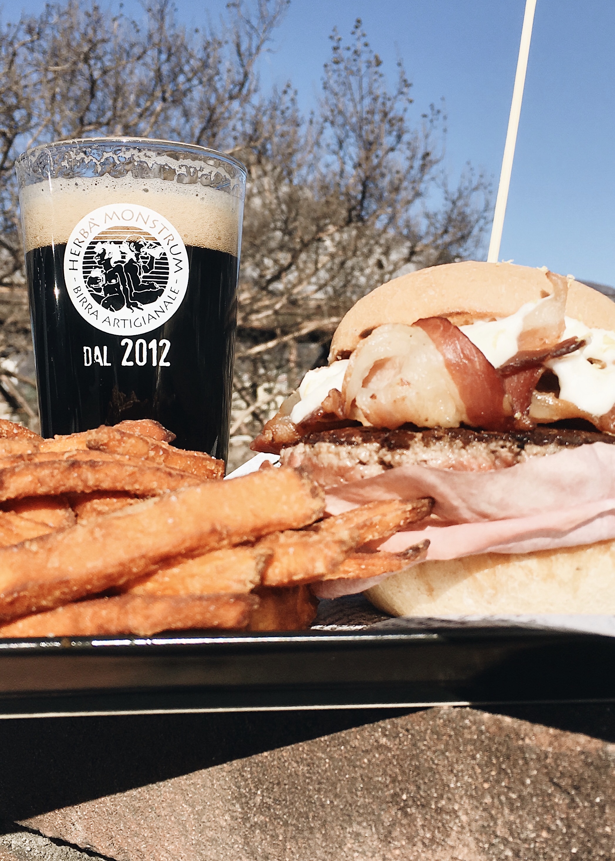 Le nostre artigianali a domicilio! Aprile 2020 i hamburger direttamente a casa Cosaordino.it! Herba Monstrum Brewery via Ettore Monti, 29, 23851 in zona Ponte Azzone Visconti Lecco.