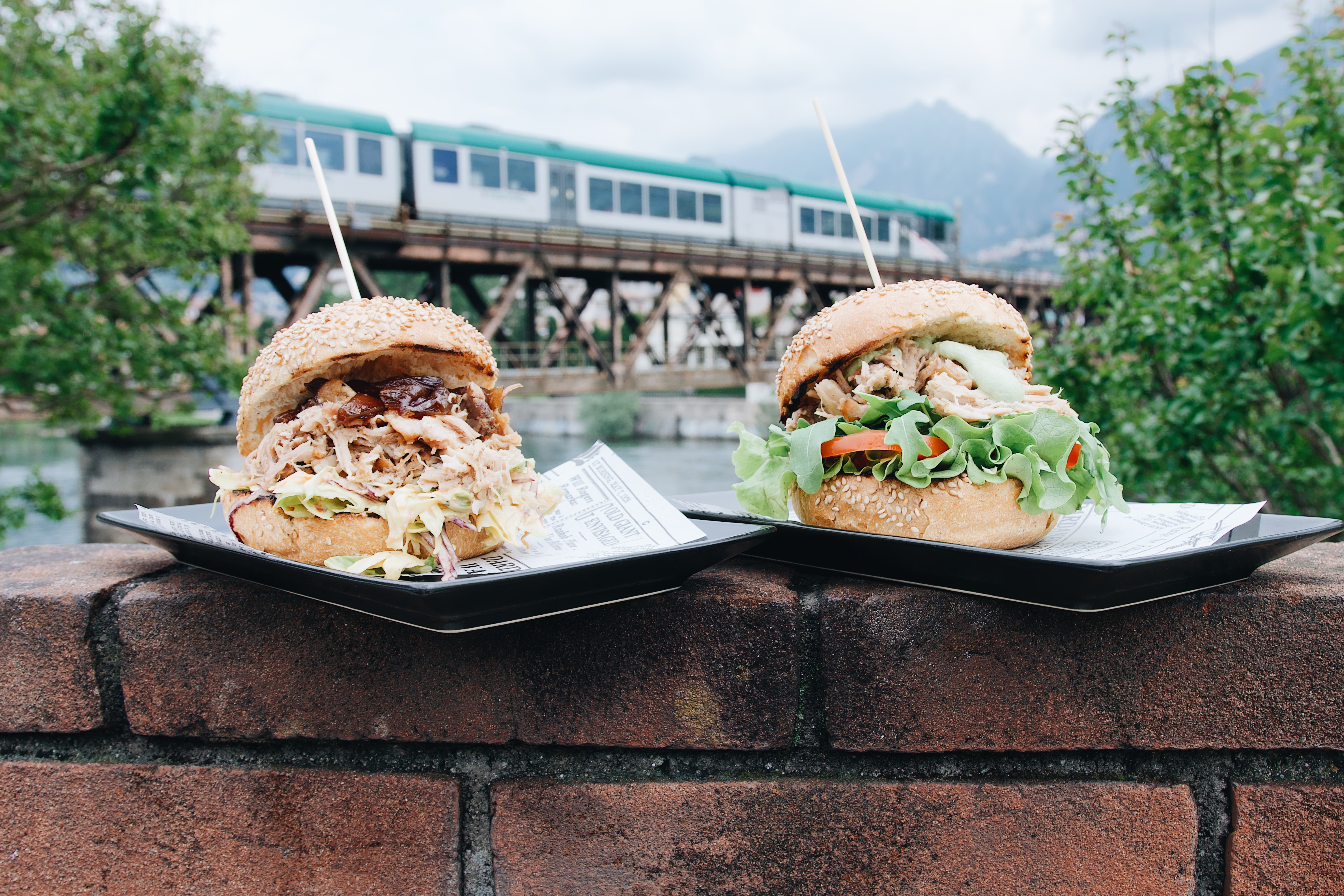 Pulled Pork alla Meilè. BBQ. Herba Monstrum Brewery via Ettore Monti, 29, 23851 in zona Ponte Azzone Visconti Lecco.